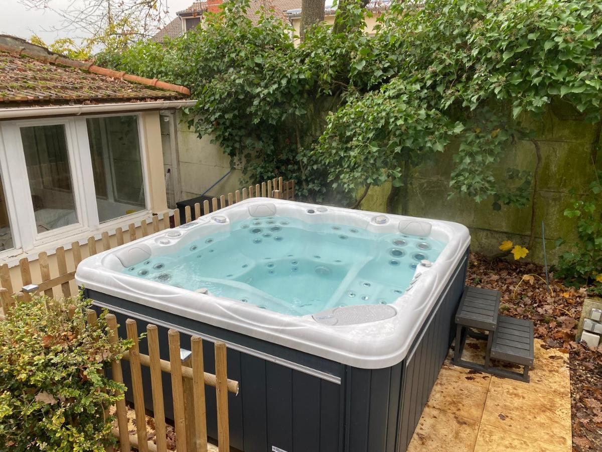 Maison Avec Jardin Et Jacuzzi Proche Polytechnique パレゾー エクステリア 写真