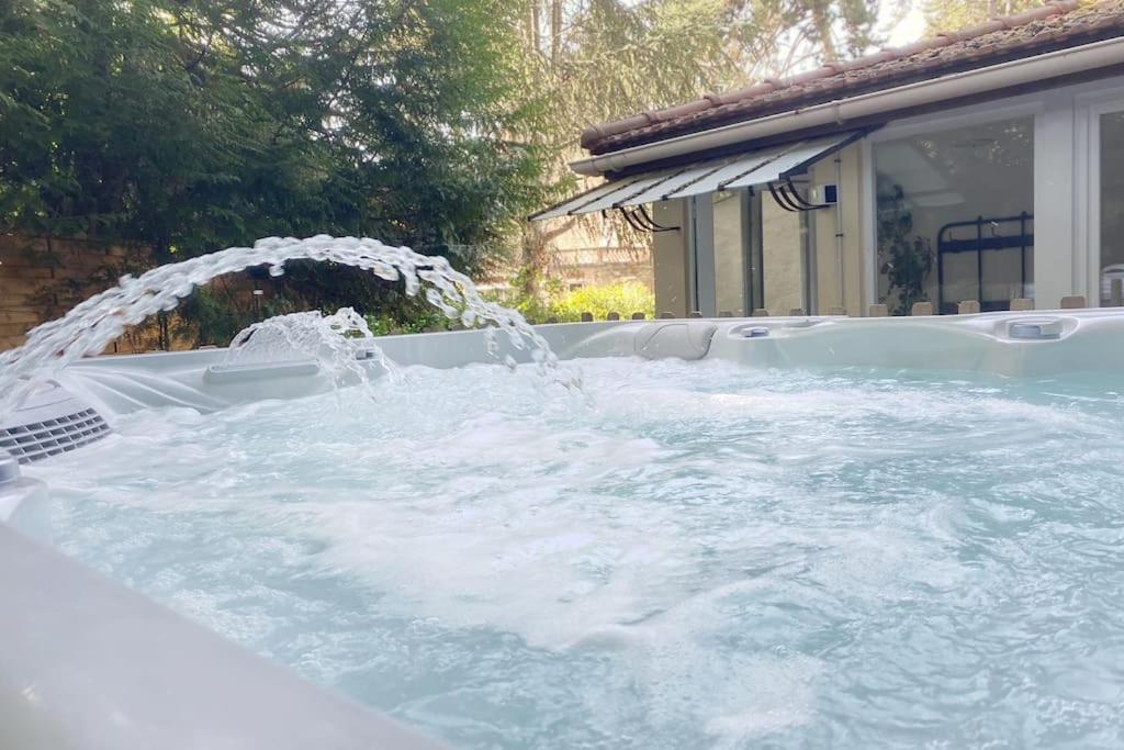 Maison Avec Jardin Et Jacuzzi Proche Polytechnique パレゾー エクステリア 写真