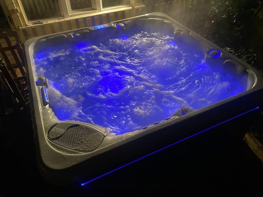 Maison Avec Jardin Et Jacuzzi Proche Polytechnique パレゾー エクステリア 写真